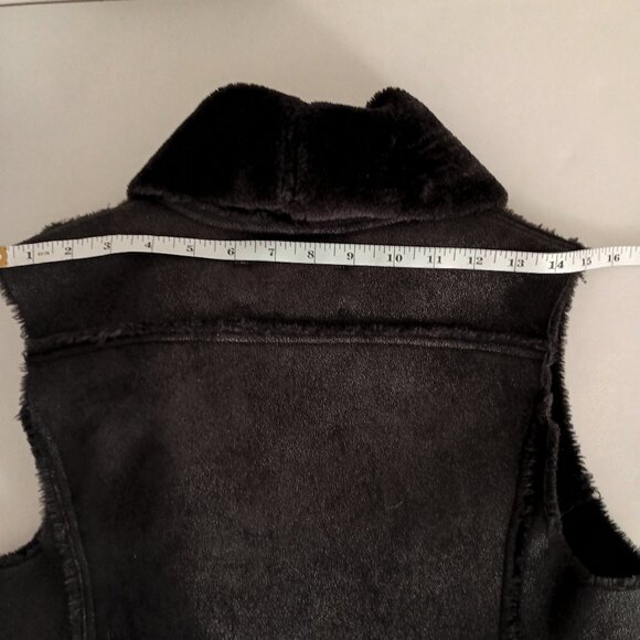 Cupcakes and Cashmere BaddieVest Black Faux Fur/Suede Asymmetrical Women’s S NWT - Picture 12 of 16